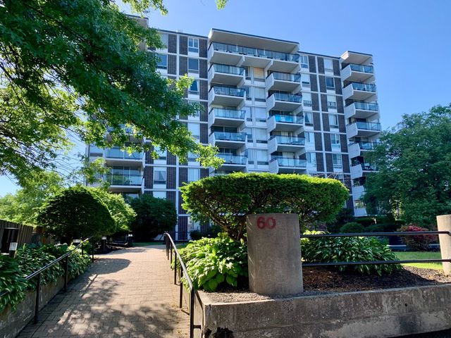 60 Babcock St #27, Brookline, MA 02446