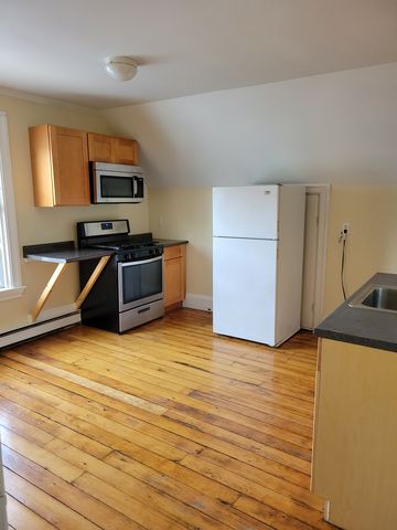 98 Carrington Ave #3, Providence, RI 02906