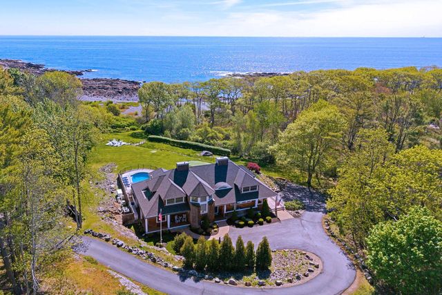 1 Cove Road, Cape Neddick, ME 03902