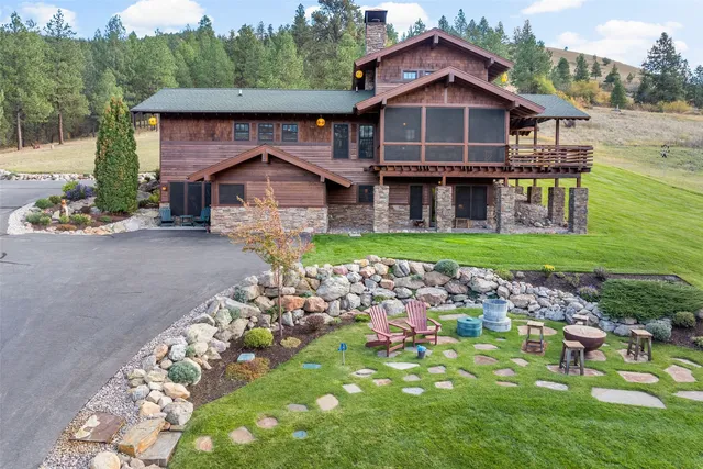 349 Harlan Creek Rd, Hamilton, MT 59840