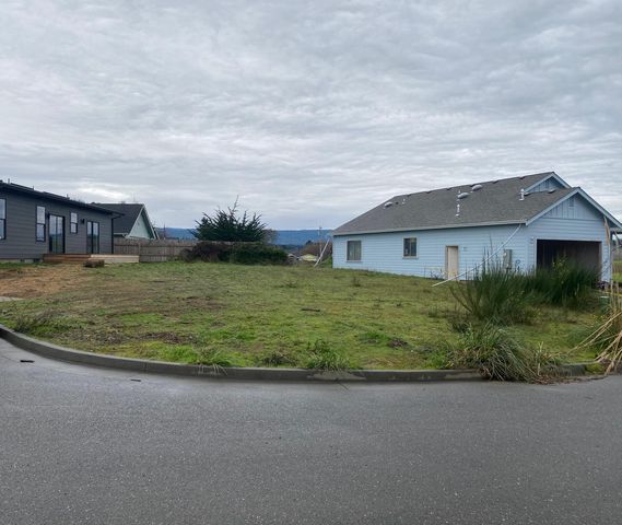 1133 Chelsea Way, McKinleyville, CA 95519