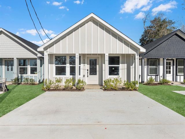 4105 Coon St, Bacliff, TX 77518