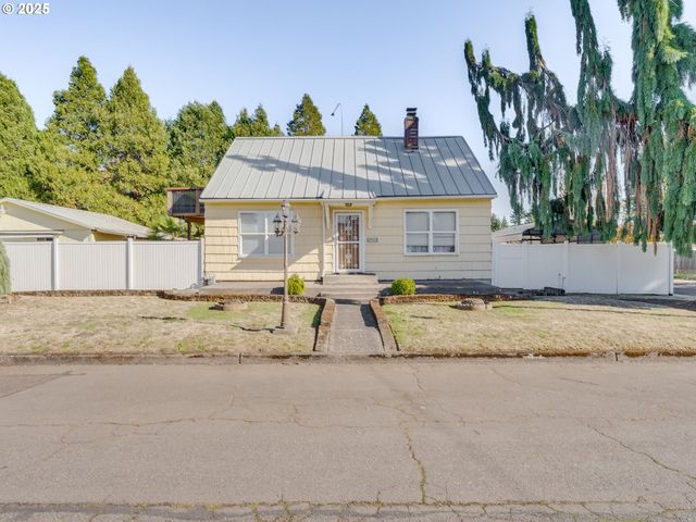 3701 I St, Vancouver, WA 98663
