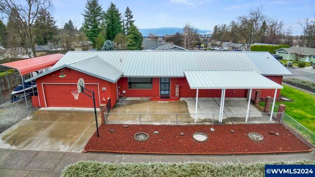 824 Keith Ave, Medford, OR 97504