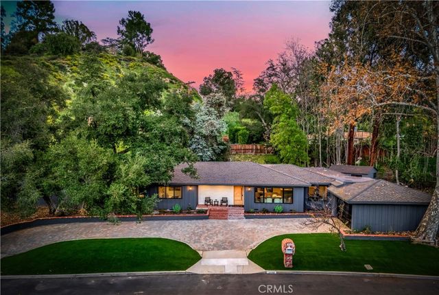 4830 Hasekian Dr, Tarzana, CA 91356