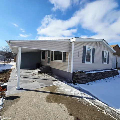 1215 Mabel St, Oskaloosa, IA 52577