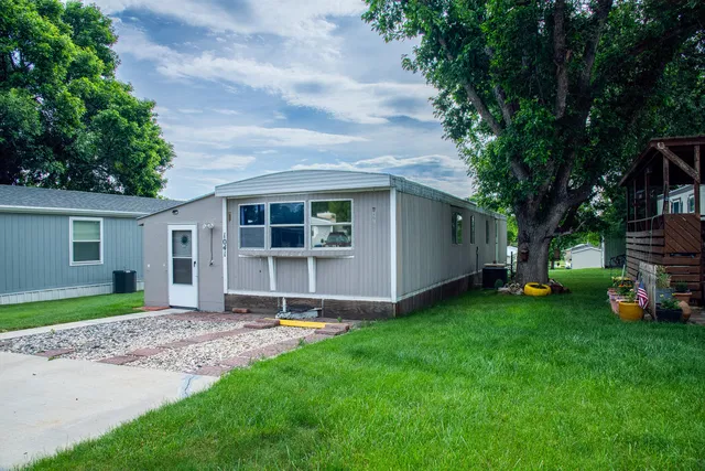 1041 Bellevue Ave, Sheridan, WY 82801