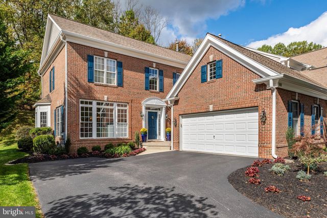 608 Wiltshire Ln, Newtown Square, PA 19073