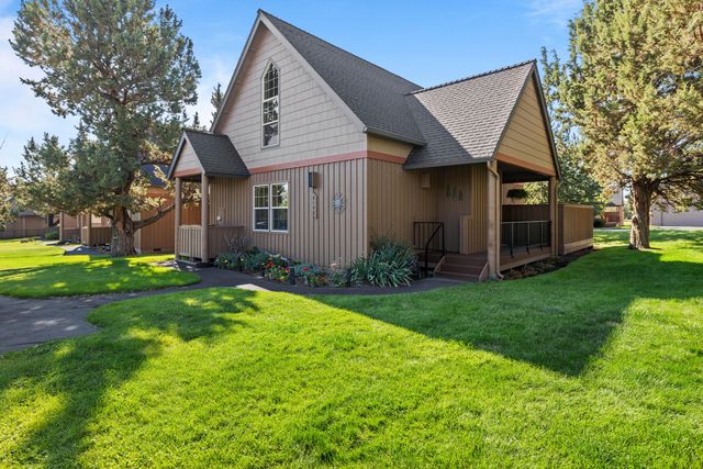 8598 Red Wing Ln, Redmond, OR 97756