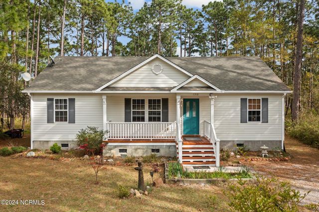 1310 Maple Road, Southport, NC 28461
