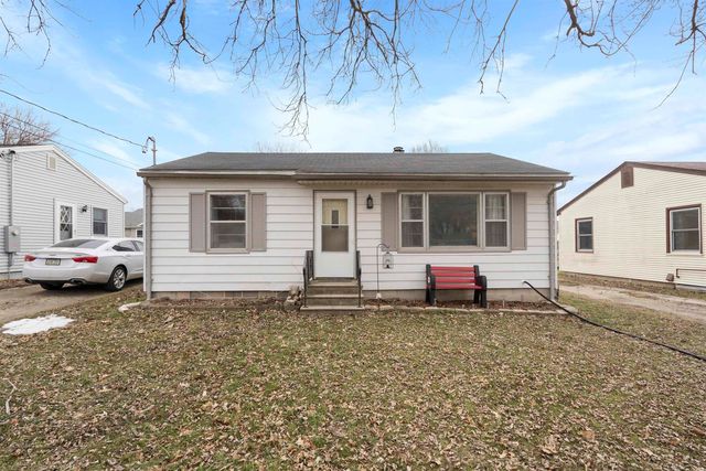 114 Mary Dr, Evansdale, IA 50707