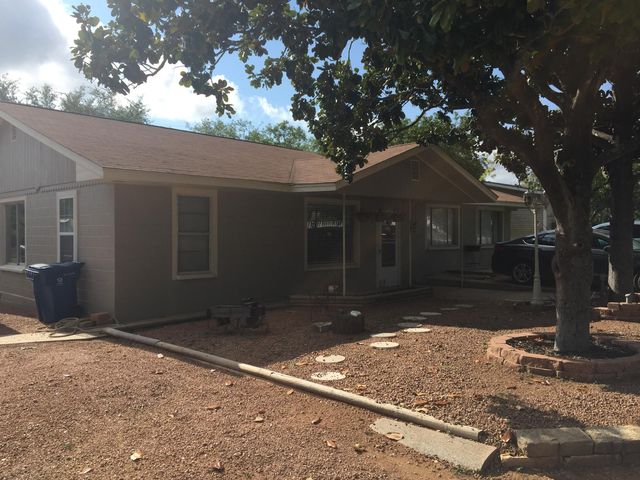 825 Southwood Dr, Cottonwood Shores, TX 78657