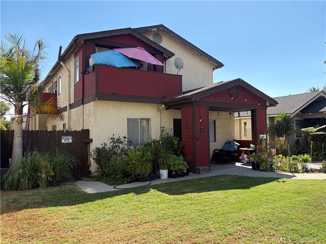 844 Loma Ave, Long Beach, CA 90804