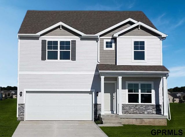 6205 Clear Creek St, Papillion, NE 68133