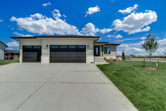 8992 E  Bradford St, Wichita, KS 67210