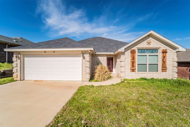 1006 Inverness Dr, Weatherford, TX 76086