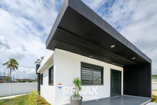 89 B Calle Kennedy, Dorado, PR 00646