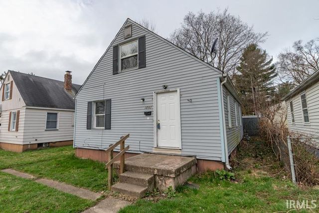 1841 Obrien St, South Bend, IN 46628