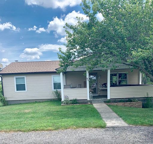 56 Meadow Rd, Burgettstown, PA 15021
