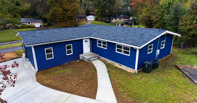1925 Barrett Dr, Fort Oglethorpe, GA 30742