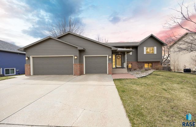 2313 S  Roosevelt Ave, Sioux Falls, SD 57106
