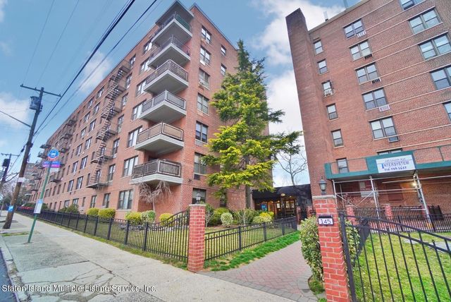 145 Lincoln Ave #2W, Staten Island, NY 10306