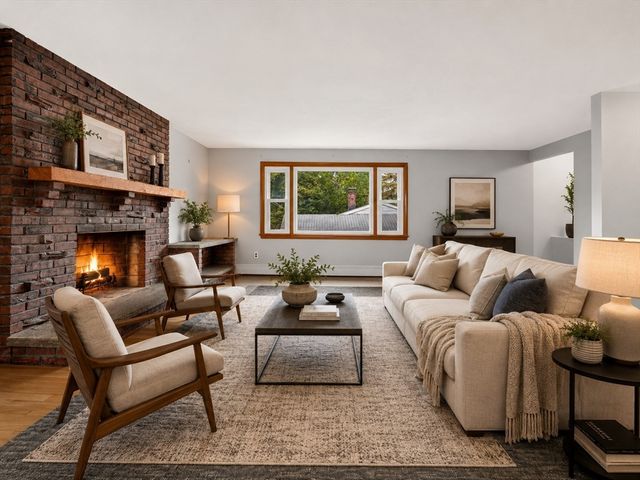 27-29 Normandy Ave #2, Cambridge, MA 02138