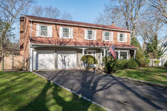 143 Parkway Drive N, Commack, NY 11725