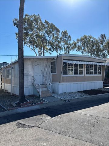 10001 W  Frontage Rd #25, South Gate, CA 90280