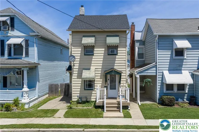 21 Henderson St, Phillipsburg, NJ 08865