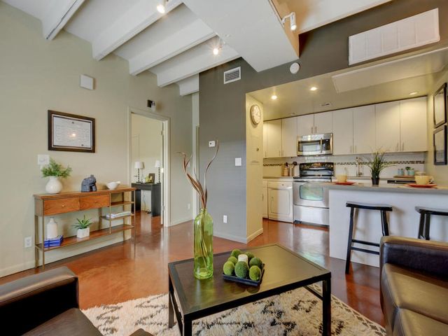 2408 Leon St #316, Austin, TX 78705