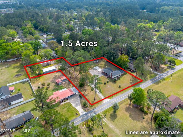 904 Golfview Dr, Waycross, GA 31501