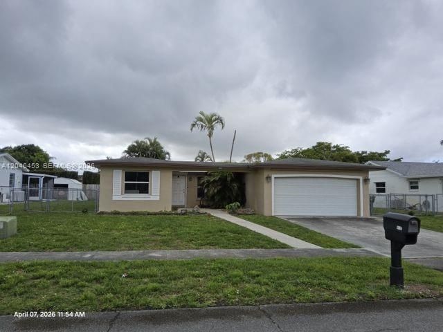 9410 NW 24th Pl, Pembroke Pines, FL 33024