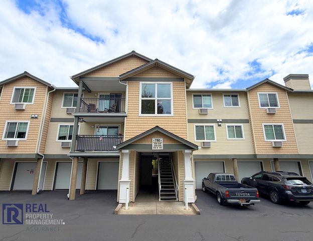 780 NW 185th Ave #305, Beaverton, OR 97006