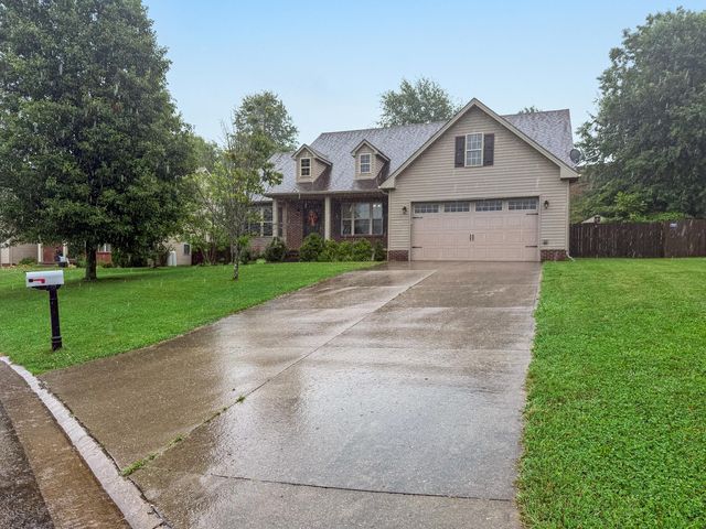 1037 Ashlyn Dr, Mount Sterling, KY 40353