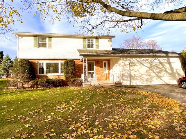 47 City View Dr, Rochester, NY 14625