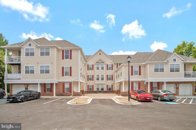 5001 Hollington Dr #302, Owings Mills, MD 21117