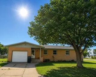 502 Emerson Ave, Kinsley, KS 67547