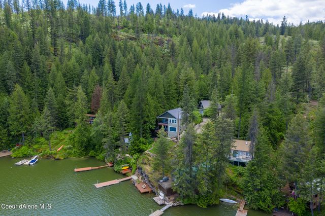 23896 N  Bridge Lake Rd, Rathdrum, ID 83858