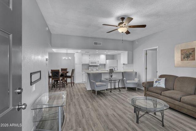 145 N 74TH Street #207, Mesa, AZ 85207