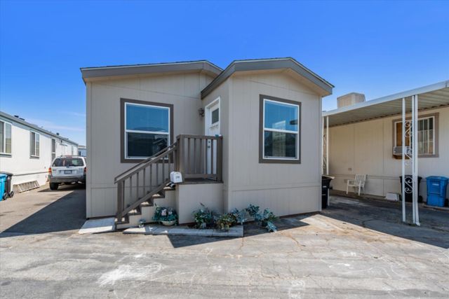 3015 E  Bayshore Rd #206, Redwood City, CA 94063