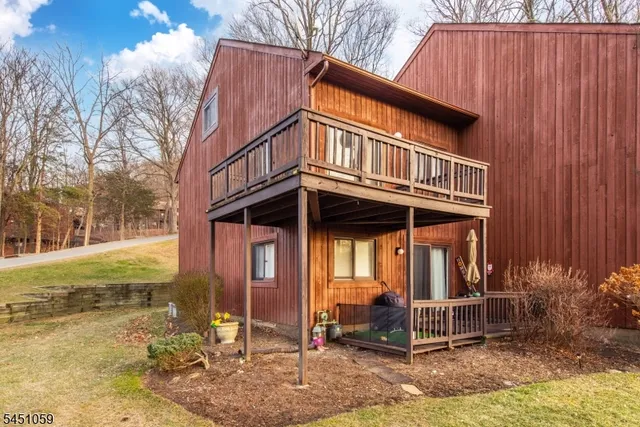 1 Deer Valley Ln Unit 2, Vernon, NJ 07462
