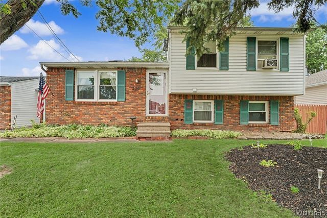 233 Dean Rd, Depew, NY 14043