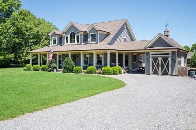 716 Herricks Lane, Riverhead, NY 11901
