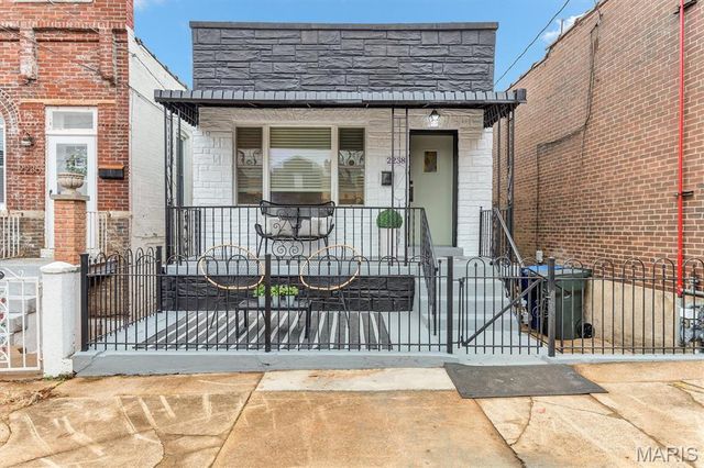 2238 Edwards St, Saint Louis, MO 63110