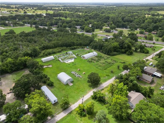 114 Clayton St, Navasota, TX 77868
