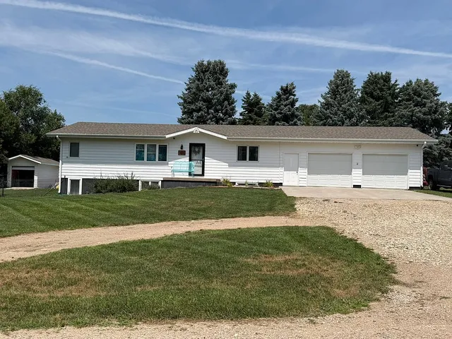 805 N  J St, Broken Bow, NE 68822