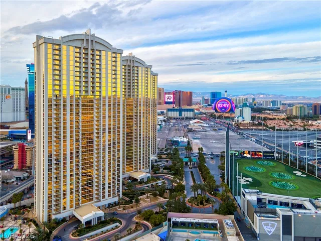 135 Harmon Ave #2416, Las Vegas, NV 89109