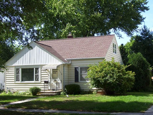 924 Colonial Ave, Green Bay, WI 54304