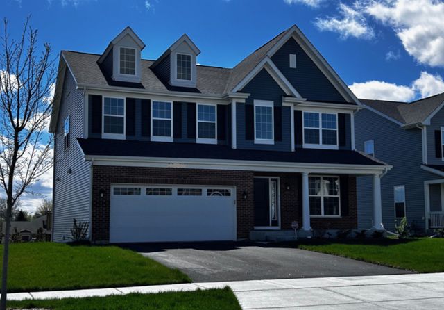 10855 Saxony St, Huntley, IL 60142